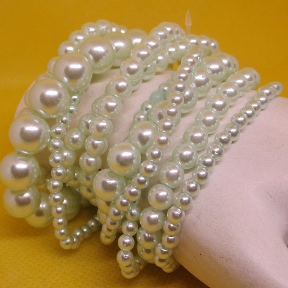 10 Piece Set PEARL BRACELETS Green Pearl Stretch Bracelet Set Various Size Pearl - Picture 3 of 8